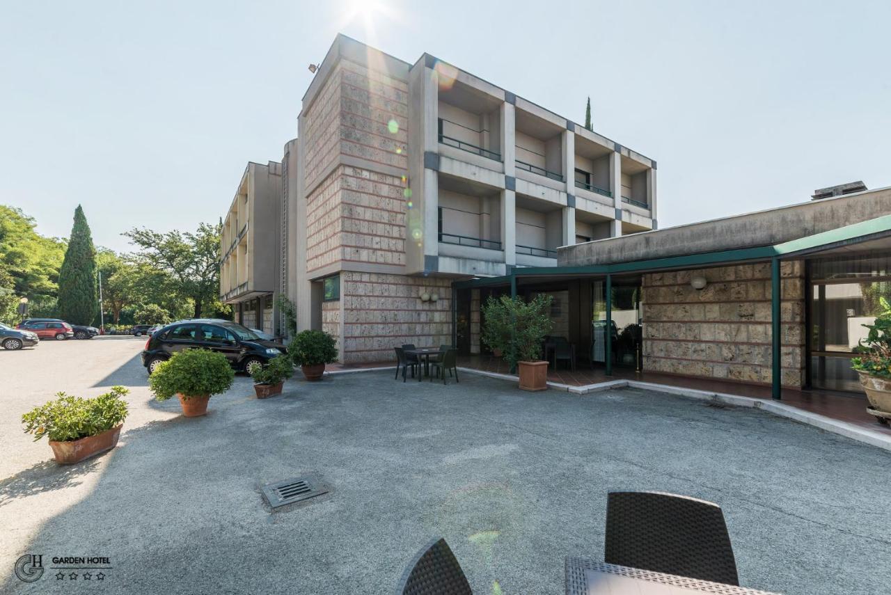 Hotel Garden Terni Luaran gambar